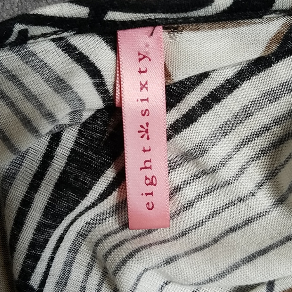 Eight Sixty Top - Picture 6 of 6